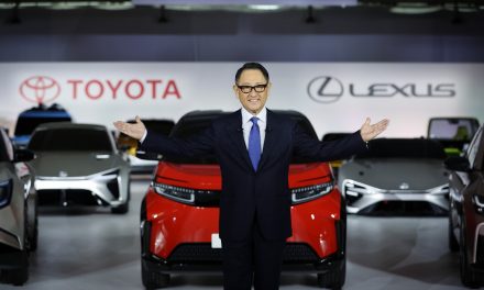 Toyota investirá US$ 35 bilhões em 30 veículos elétricos a bateria