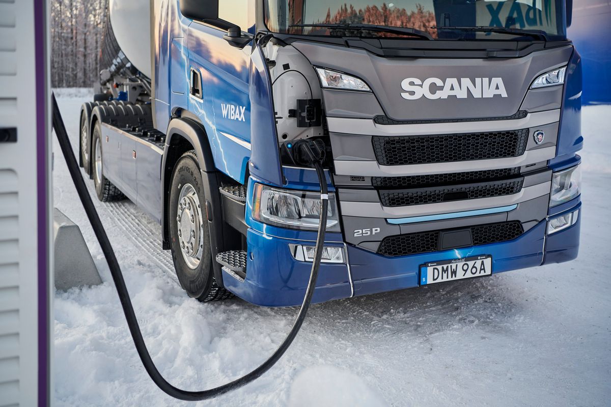 Scania - Cavalo-mecânico elétrico