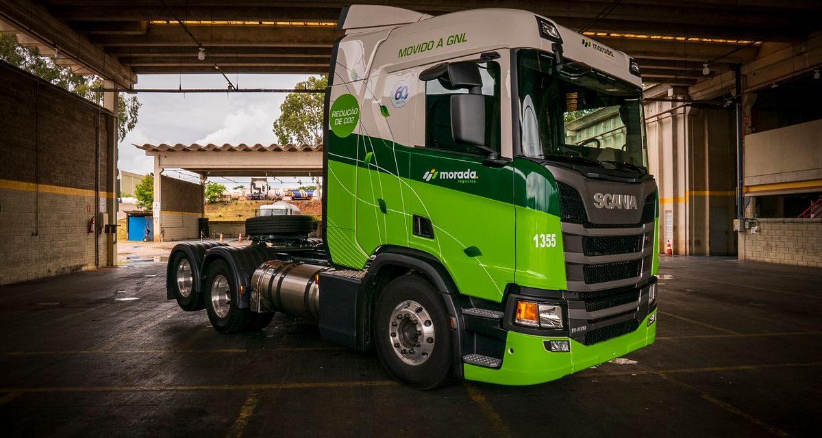 Scania faz entrega dos primeiros caminhões a gás liquefeito do País