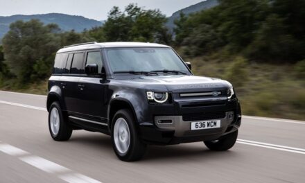 Land Rover Defender recebe novo motor com assistência elétrica