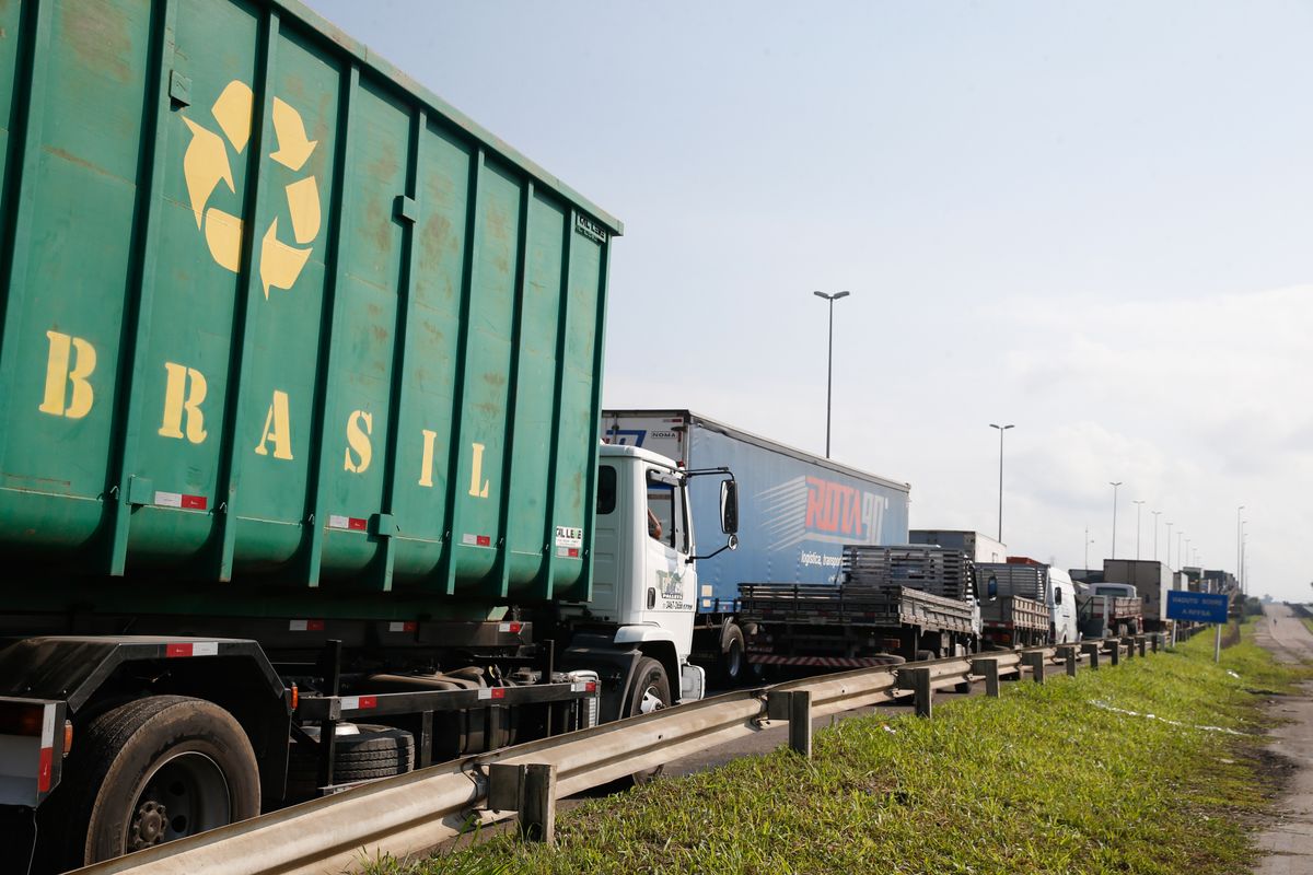 caminhão rodovia renovar - foto Tânia Rêgo-Agência Brasil