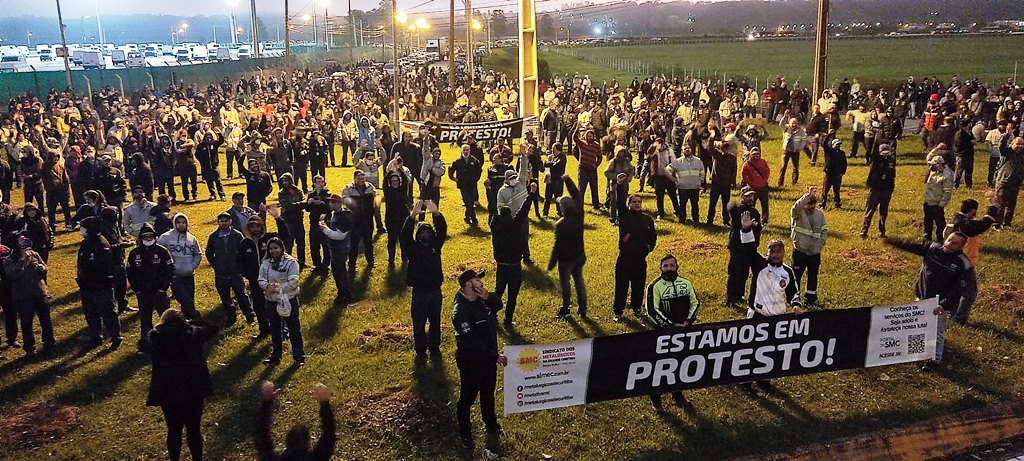 Metalúrgicos da Renault no Paraná entram em greve por PLR