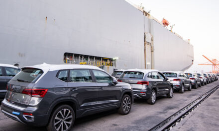 Volkswagen retoma distribuição de veículos por Suape
