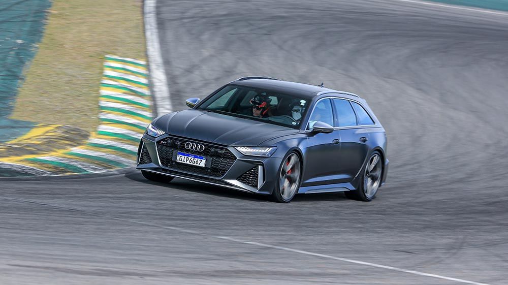 A vez dos carros no Festival Interlagos