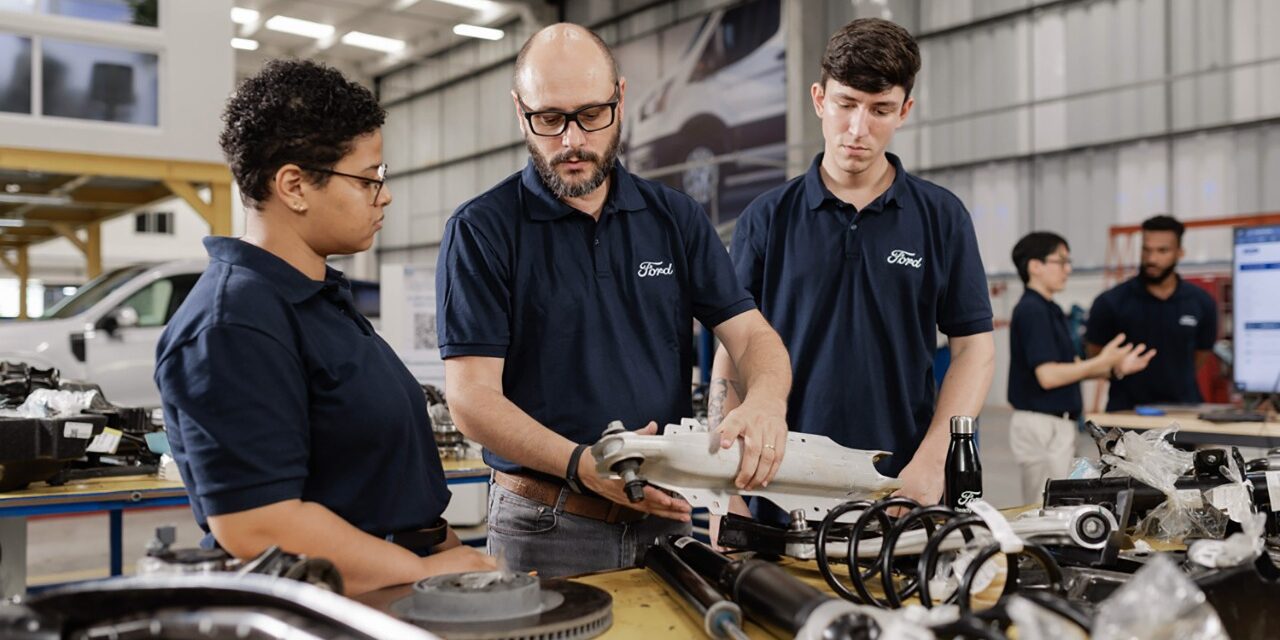 A Ford passou de montadora a exportadora no Brasil, focada em carros de alto valor aquisitivo (Foto Reprodução/ AutoIndústria)