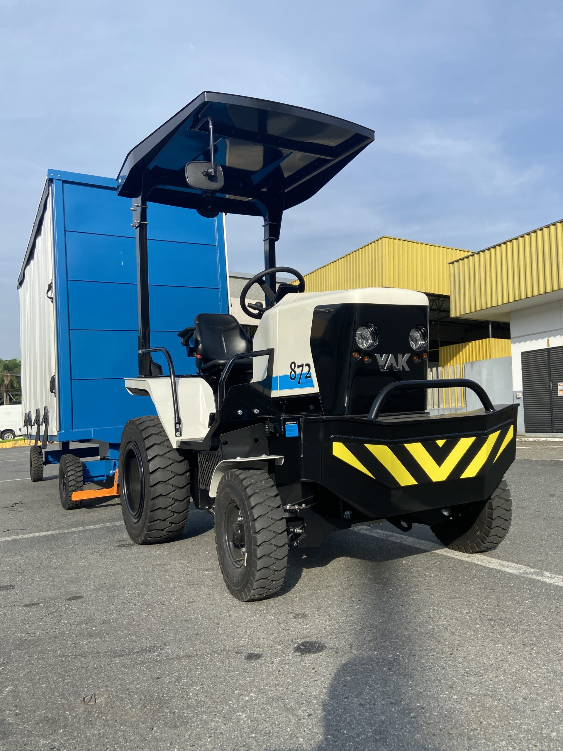 Dow e Yak se unem para produzir baterias para pesados