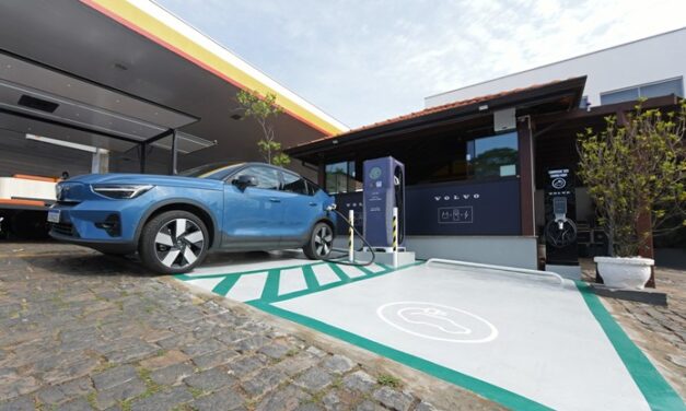 Volvo Car inaugura eletroposto na Via Anhanguera