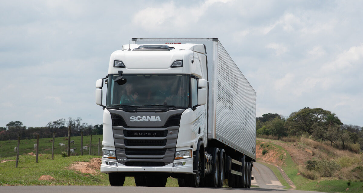 Scania traz evolução do motor de 13 litros e aprimora o que já tinha