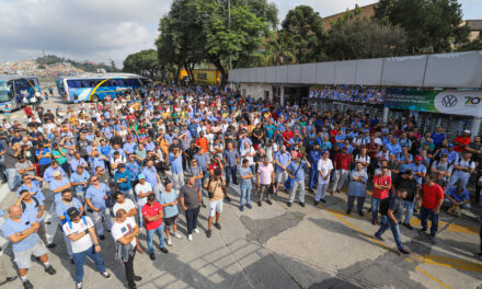Volkswagen contratará 100 trabalhadores temporários