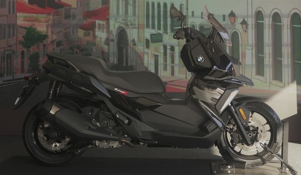 BMW estreia no segmento de scooters de média cilindrada