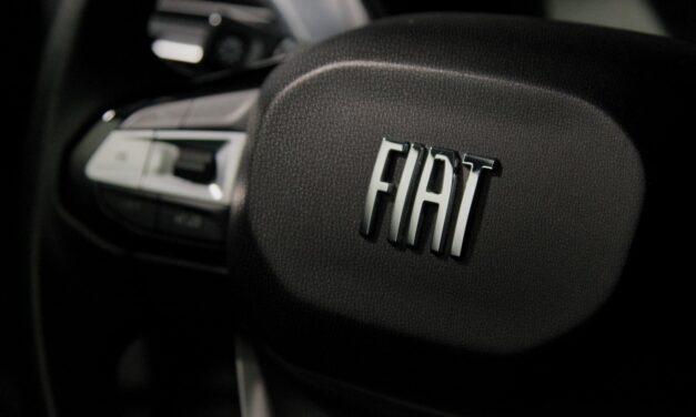 Vídeo revela primeiros detalhes internos da Fiat Titano