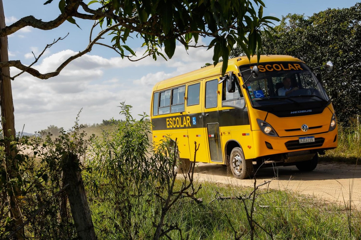 Volksbus escolar rural 8.180 R