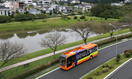 Prefeitura de Curitiba inicia compra de ônibus elétricos em junho