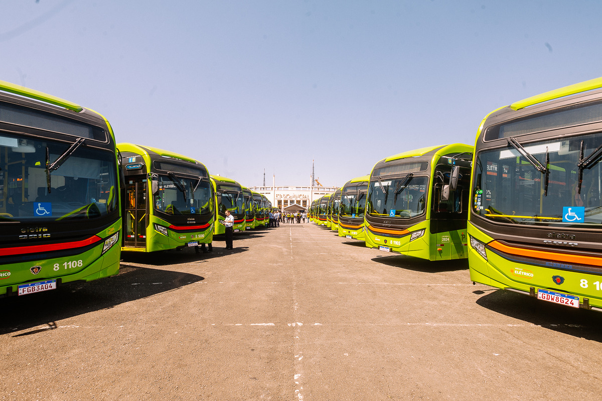 São Paulo recebe frota de 50 ônibus elétricos