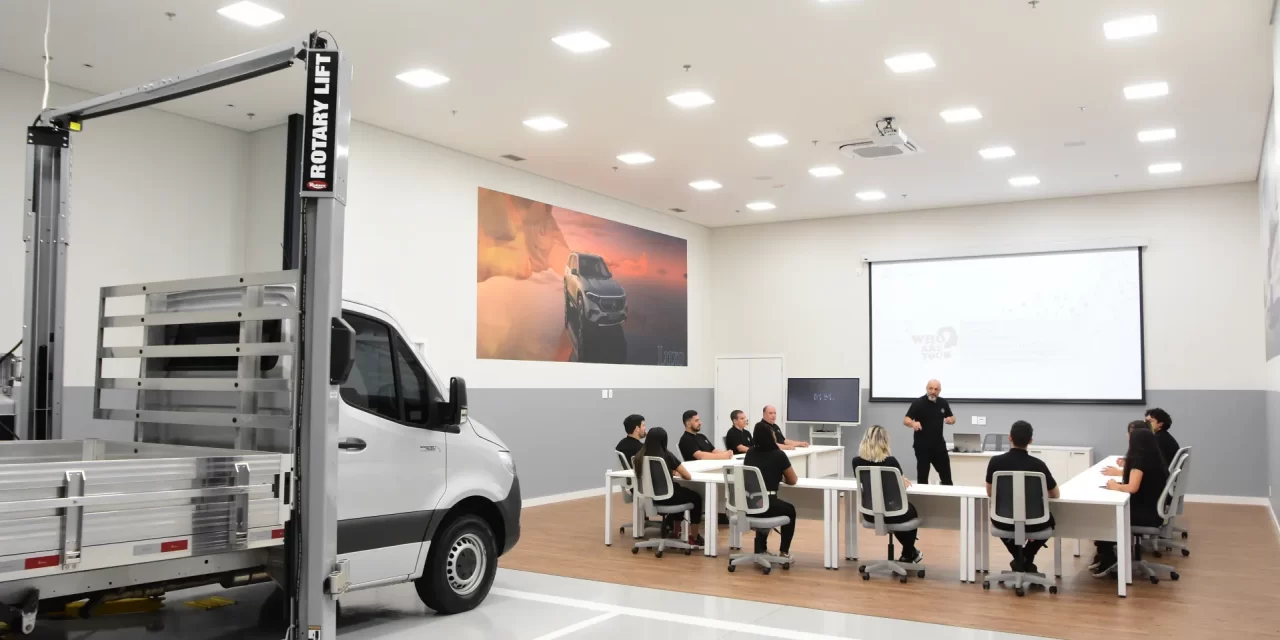 Carros e vans: Mercedes-Benz investe em capacitação profissional.