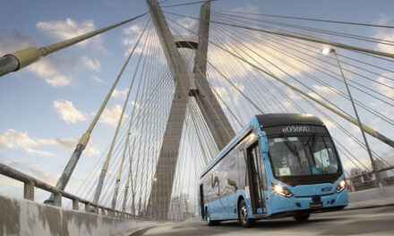 Mercedes-Benz entrega 50 ônibus elétricos para São Paulo