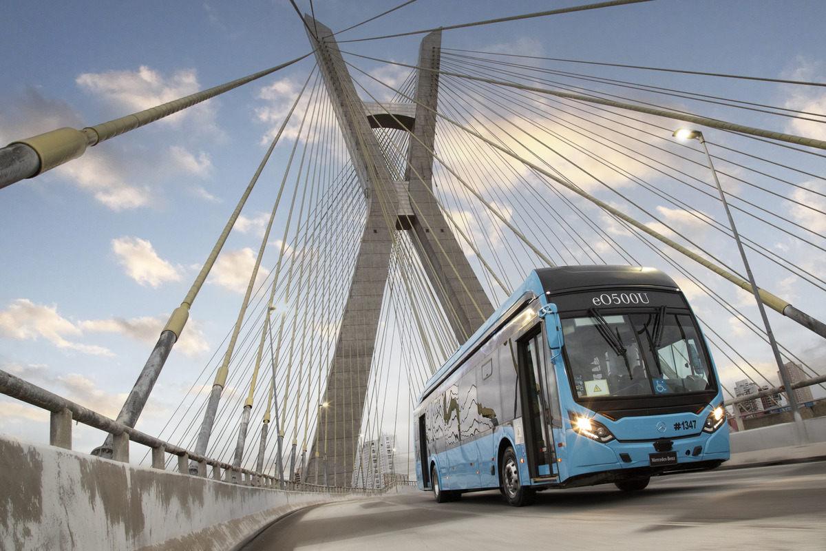 Mercedes-Benz entrega 50 ônibus elétricos para São Paulo