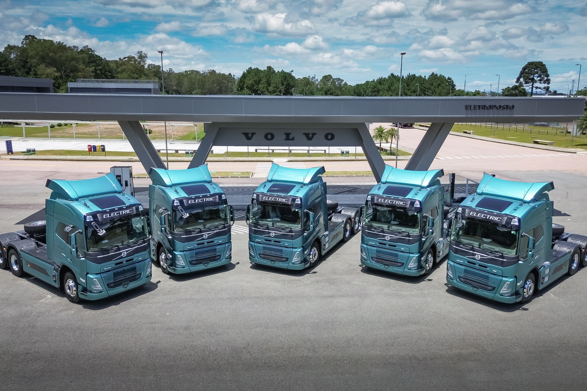 Reiter Log inicia operações com caminhões elétricos pesados da Volvo