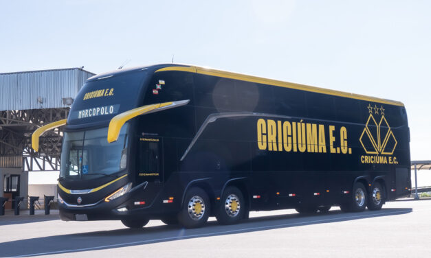 Time do Criciúma recebe ônibus da Scania e Marcopolo