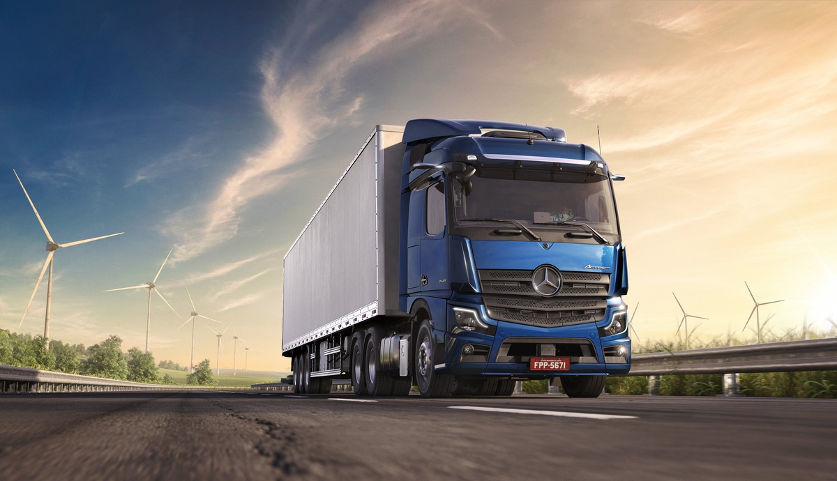 Asteca Hinomoto amplia frota de caminhões com a Mercedes-Benz