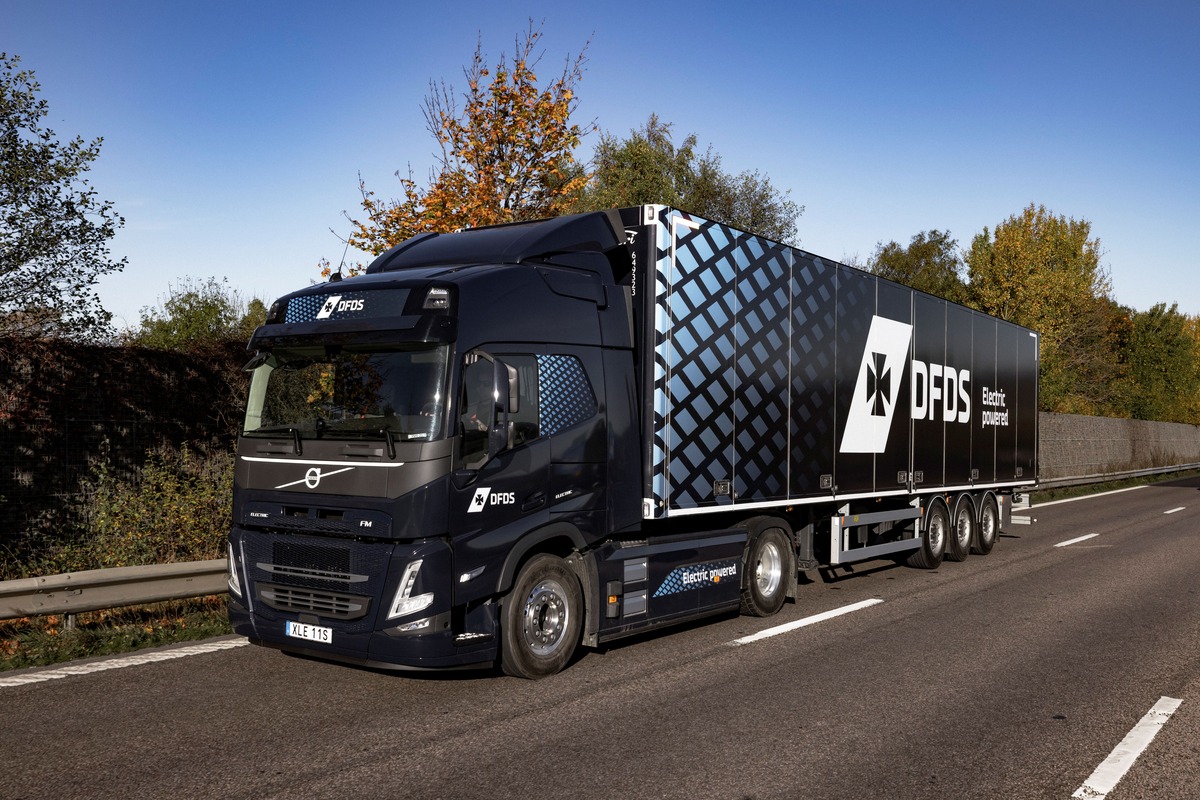 Volvo amplia a frota de caminhões elétricos da DFDS