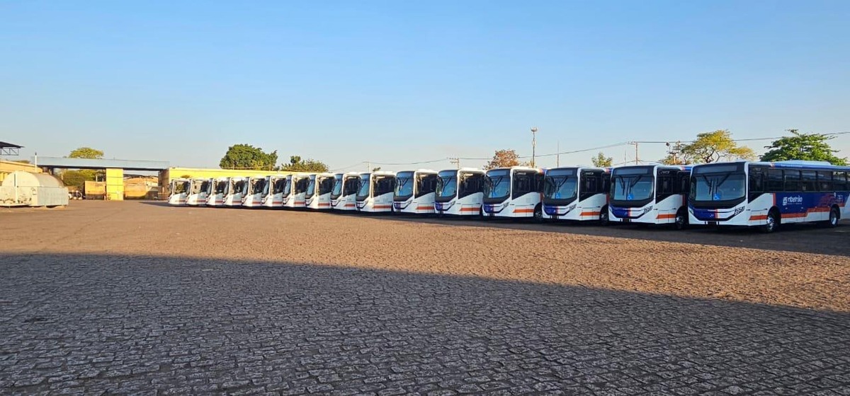 VWCO entrega 76 Volksbus para a Transcorp