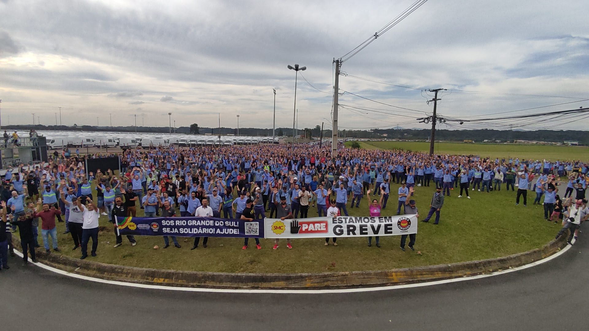 Nova assembleia na Renault será só na terça-feira