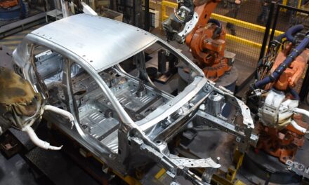 Renault Geely inicia testes de montagem do híbrido EX5 no Paraná