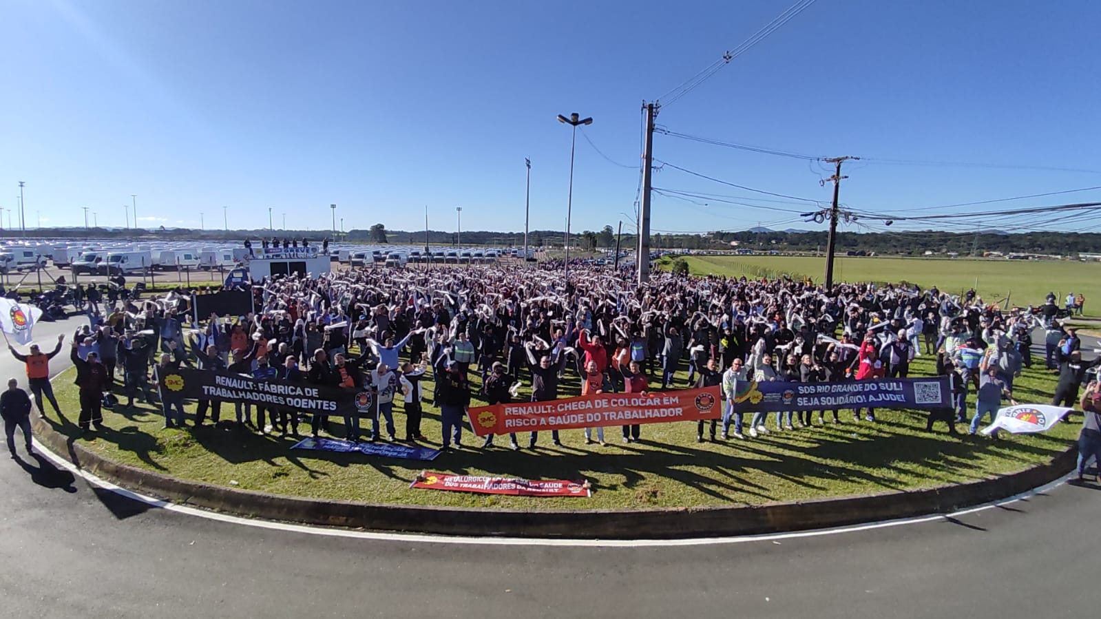 Renault só volta a negociar após fim da greve