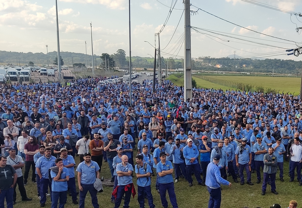 Após protesto de um dia, metalúrgicos da Renault voltam ao trabalho