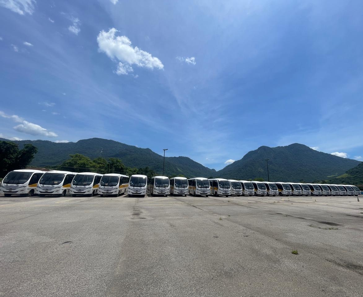 J&W Transportes renova frota com a Iveco Bus