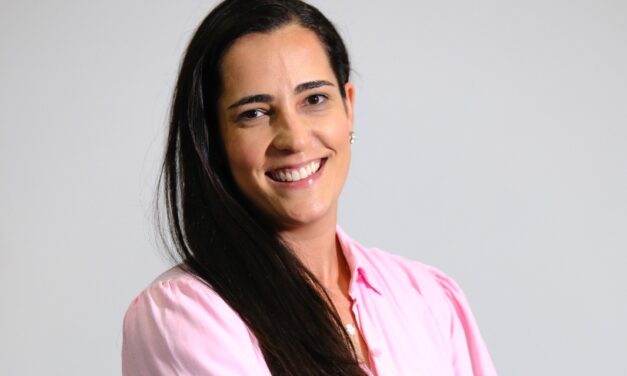 Francine Evelyn promovida a diretora executiva da ABLA