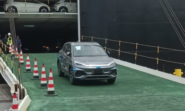 BYD desembarca mais 5,5 mil eletrificados chineses em Vitória