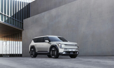 Transformação estratégica consagra a Kia com coleção de prêmios