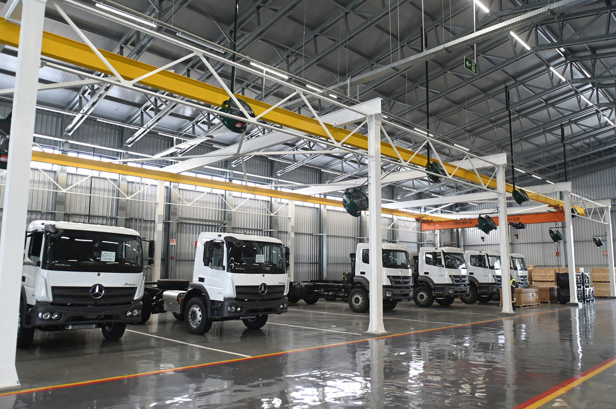 Mercedes-Benz amplia centro de customização com área para elétricos