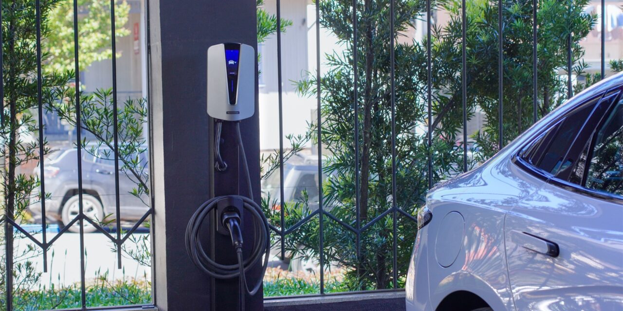 Tramontina lança linha de carregadores elétricos veiculares