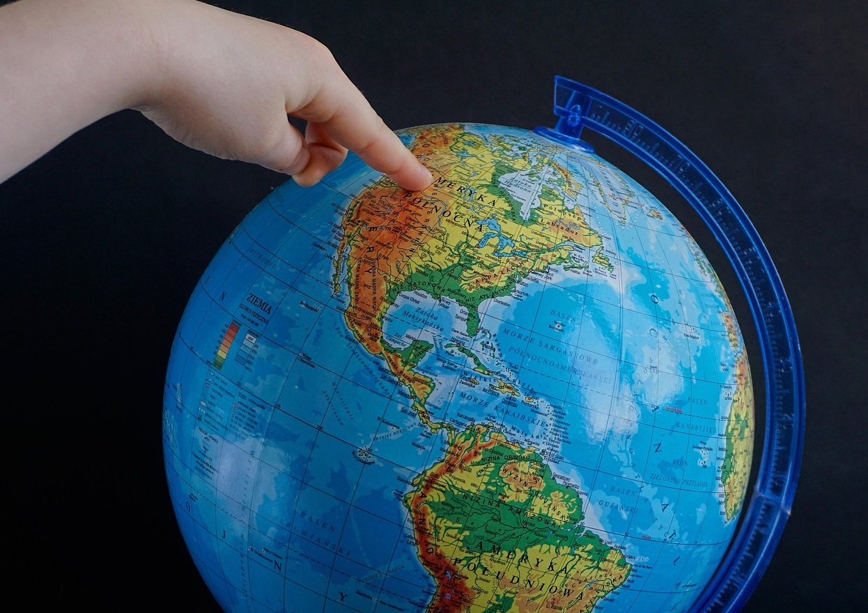 Sobretaxa de 25% anunciada por Trump preocupa Sindipeças