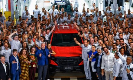 Betim, Goiana, Porto Real: festa na Stellantis brasileira com nomeação de Filosa.