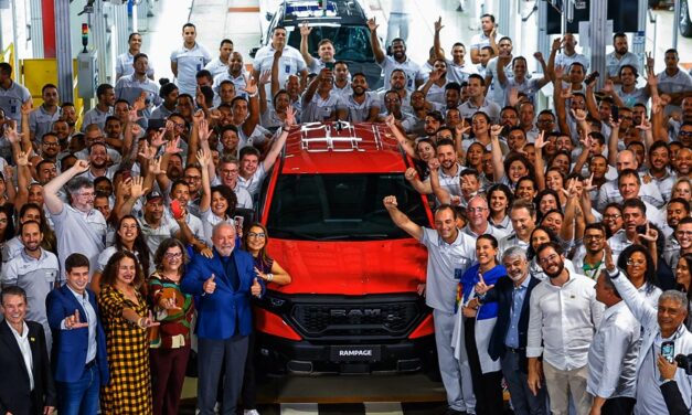 Betim, Goiana, Porto Real: festa na Stellantis brasileira com nomeação de Filosa.