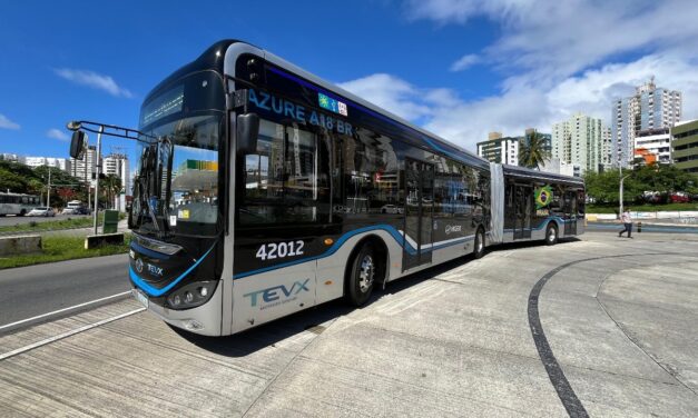 Salvador coloca para rodar ônibus elétrico articulado da Higer