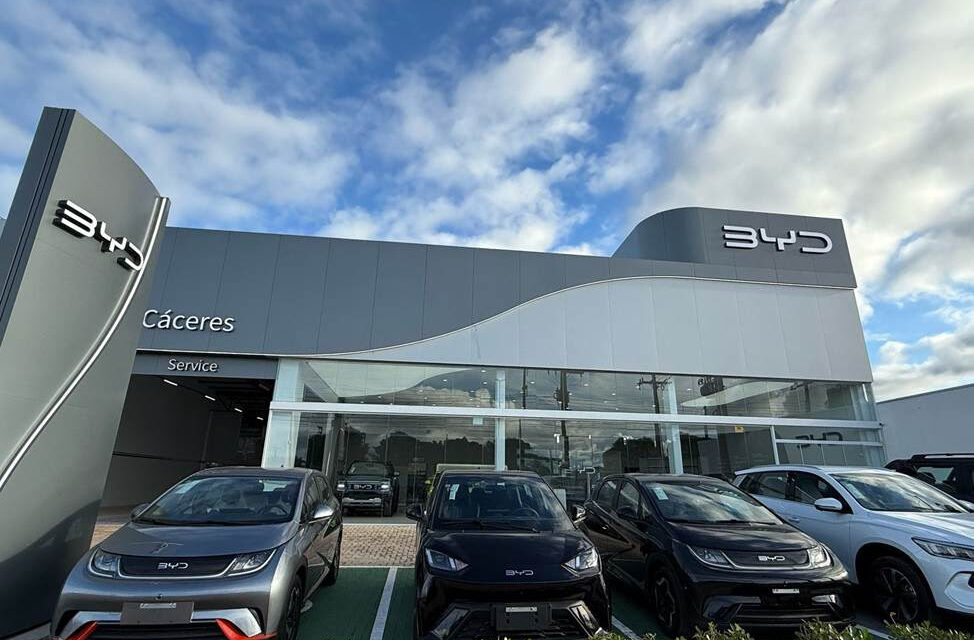 Estoques de automóveis importados são suficientes para 130 dias