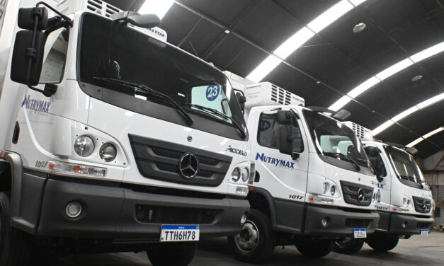 Nutrymax renova frota de caminhões com a Mercedes-Benz