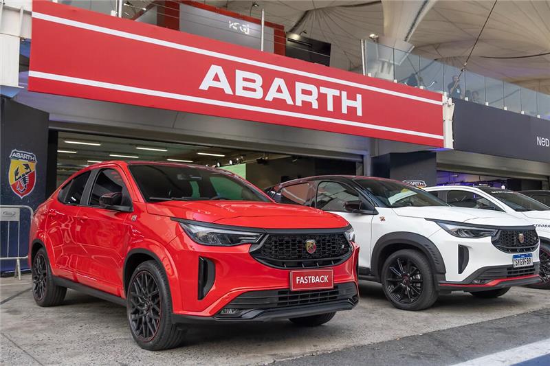 Em Interlagos, Fiat apresenta Pulse Abarth 2026