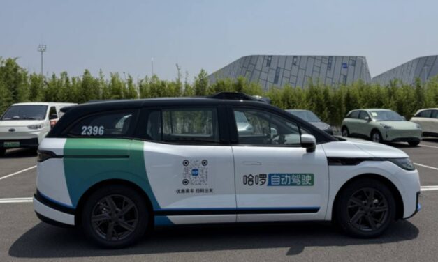 Gigante CATL investe em desenvolvimento e serviços de robotáxis