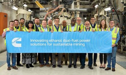 Cummins inicia testes de campo com motor etanol/diesel em 2026