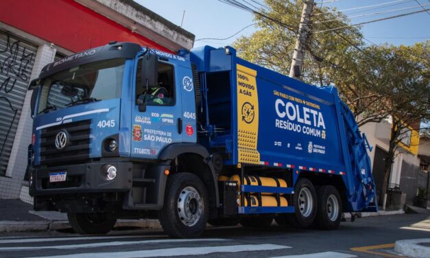 VWCO e EcoUrbis colocam caminhão a gás na coleta de resíduos