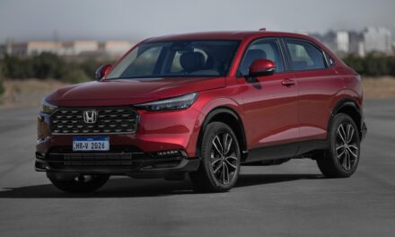 Em forte ascensão nas vendas, HR-V muda pouco na linha 2026