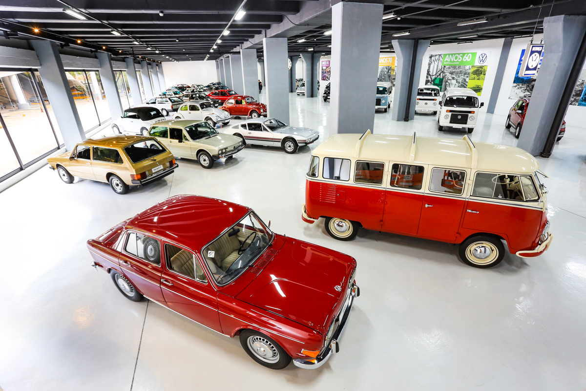 foto da coleção de carros antigos da Vokswagen