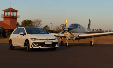 Golf GTI retorna para seduzir novos e antigos clientes