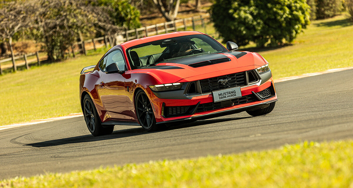 Ford Mustang Dark Horse começa a ser vendido no País